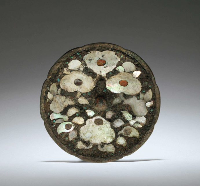 Shell decoration culture